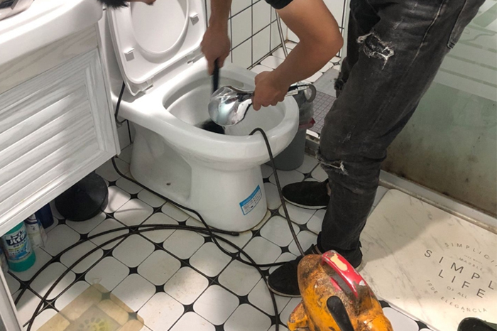 王益疏通下水道