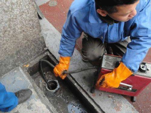 王益疏通下水道