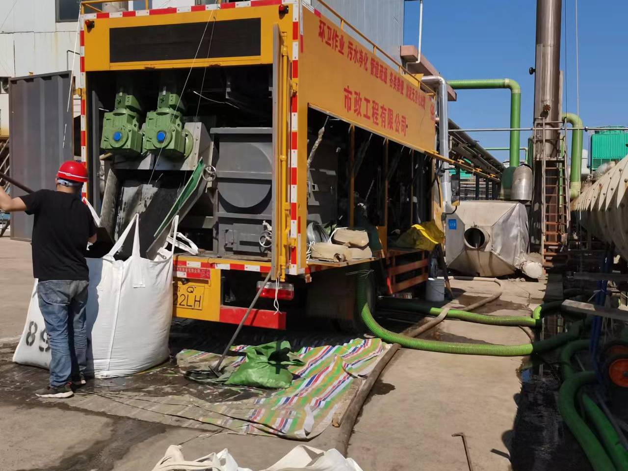 王益淤泥压干处理