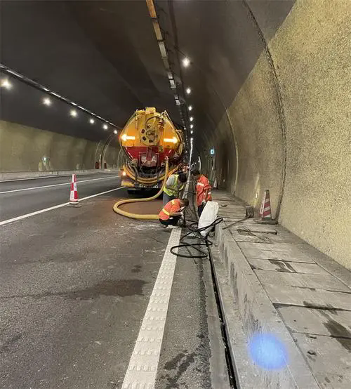 王益隧道排水渠清淤